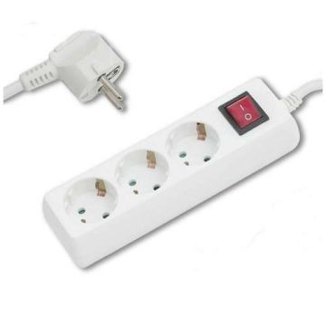 HÁLÓZATI ELOSZTÓ  SKY ELECTRIC KAPCSOLÓVAL 3-AS 1,5 M KÁBELEL